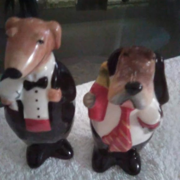 salt and pepper shakers - Picture 1 of 3